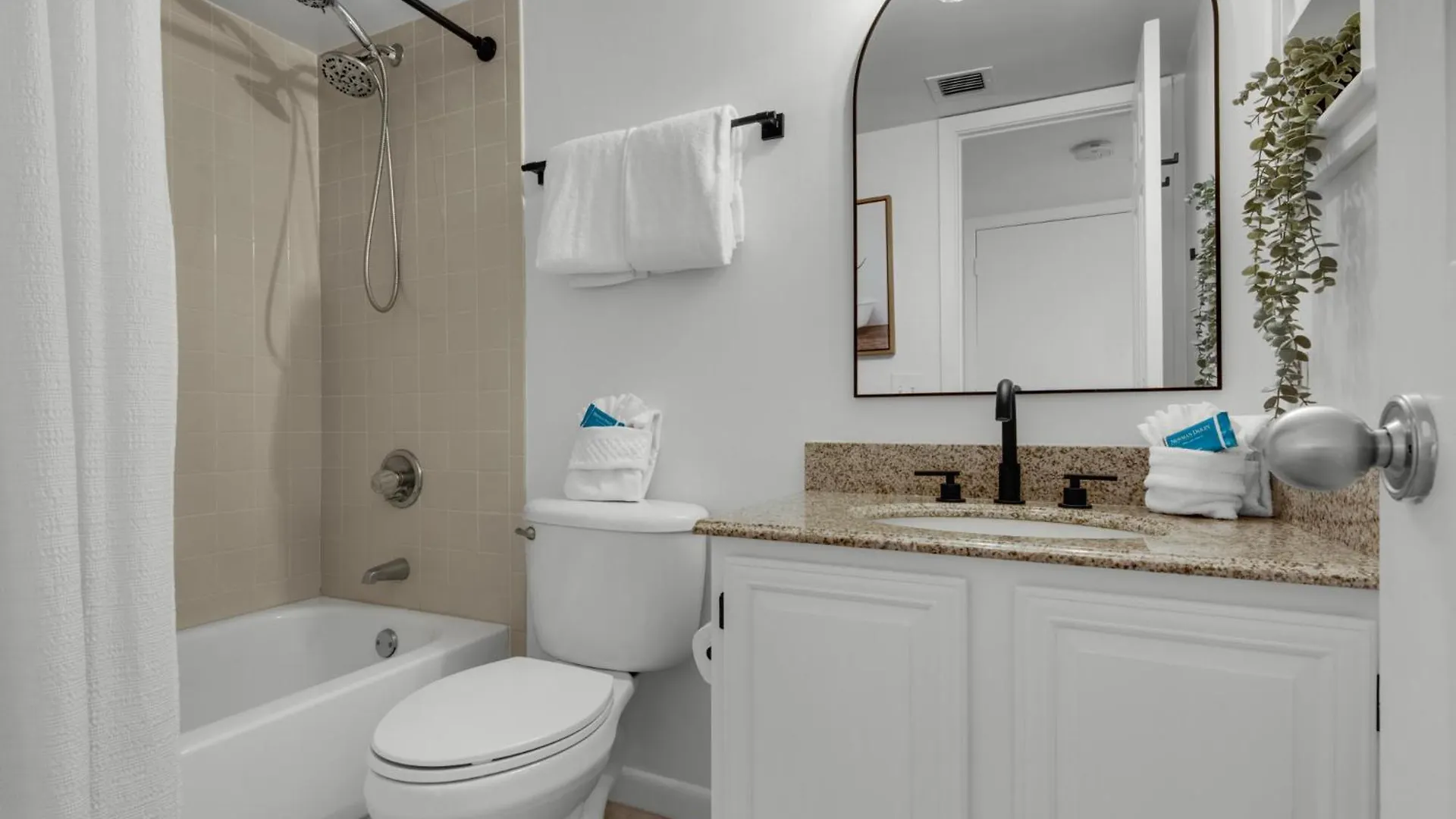Apartment Mainsail Condominium 461 By Newman-Dailey Destin